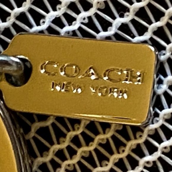 Coach Embossed Signature Logo Open Oval Shape Silver Keychain - Picture 2 of 13